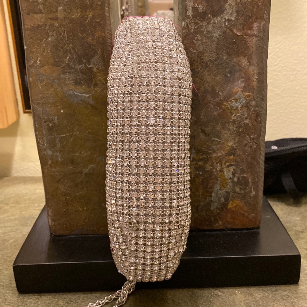 Rhinestone Encrusted Evening Clutch with Hidden Shoulder Chain - Picture 8 of 16